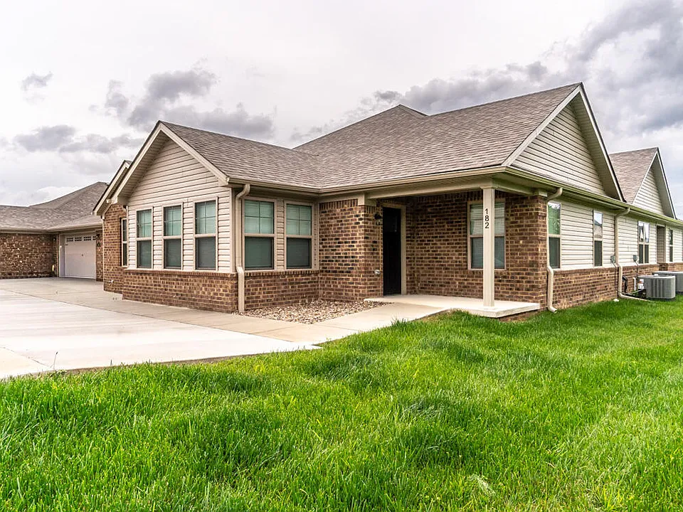 182 Garden Gate Dr