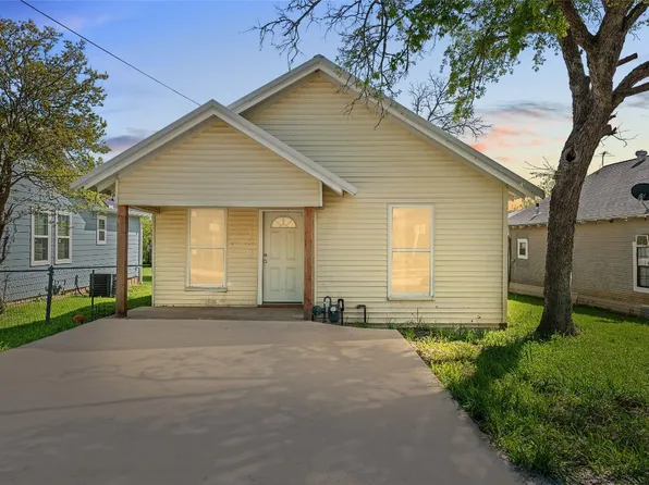 702 E Walnut St, Hillsboro, TX 76645