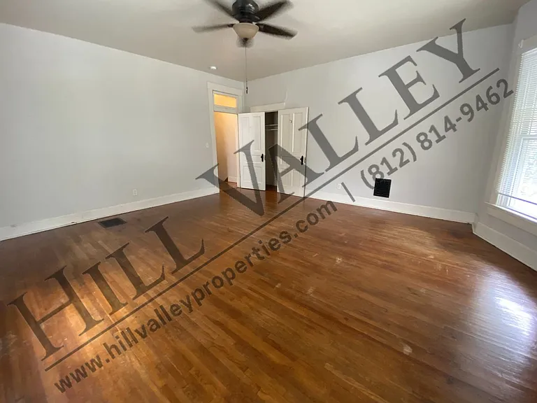 1028 S Center St — Photo 11
