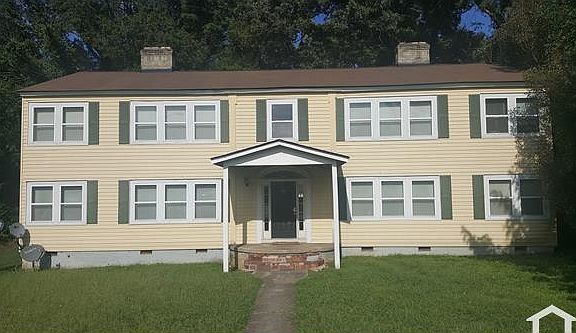 2nd image of 595 Colonial Cir SE APT 1