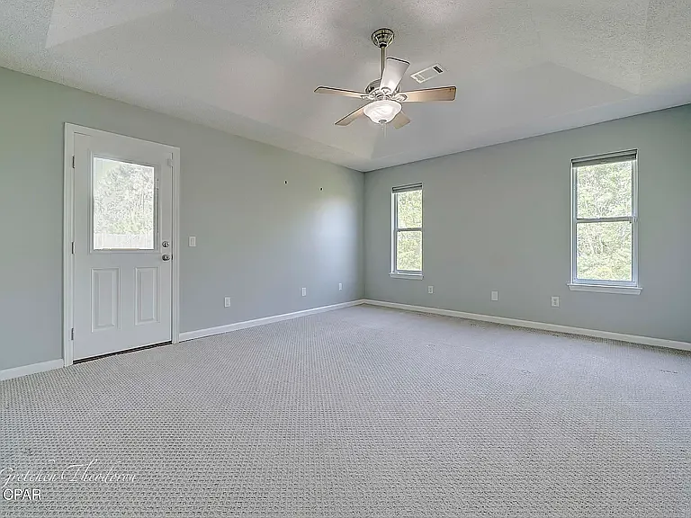 4704 Shannon Ln — Photo 11