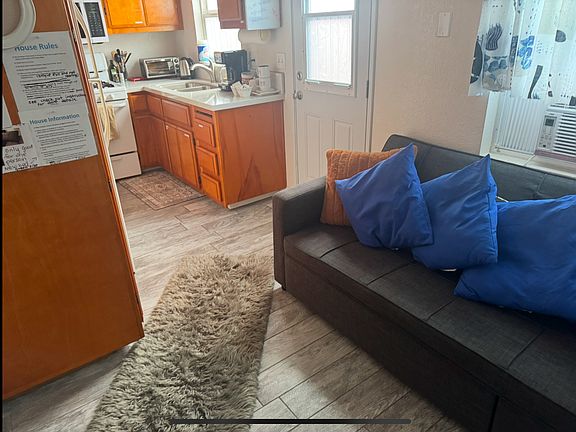 5th image of 830-32 Pismo Ct #832