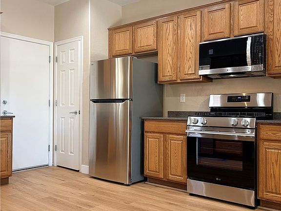 5th image of 2575 Sargon St