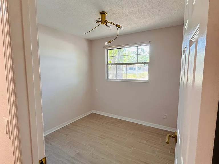 6650 Pinnochio Dr — Photo 16