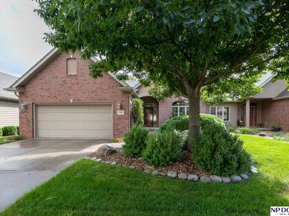 7514 Kentwell Ln, Lincoln, NE 68516