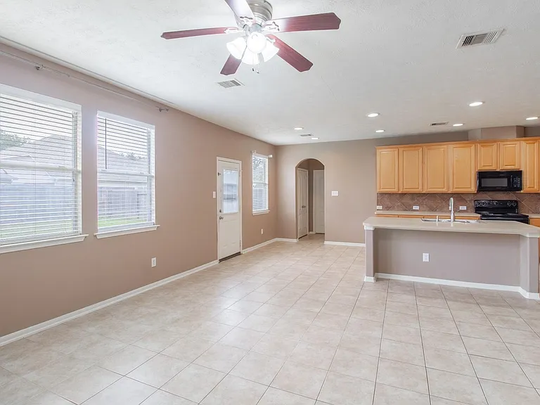 6126 Menor Crest Dr — Photo 7
