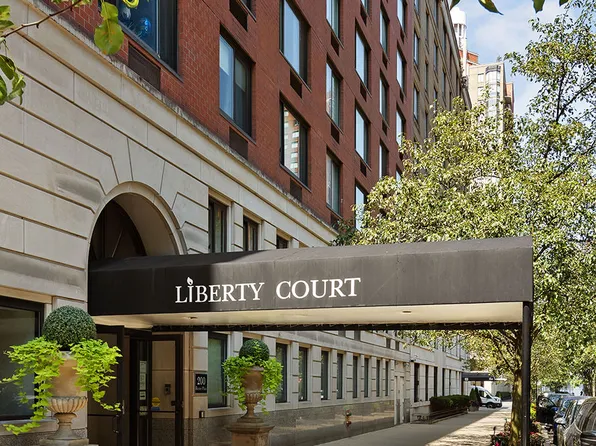 200 Rector Place image 14 of 15