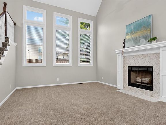 4th image of 15206 Reeds Rd