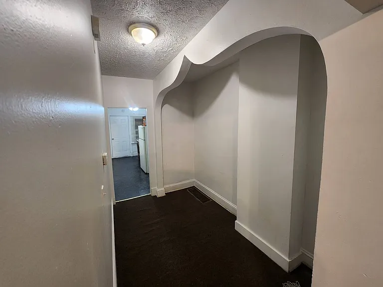 536 E 117th St Cleveland, OH 44108 — Photo 15