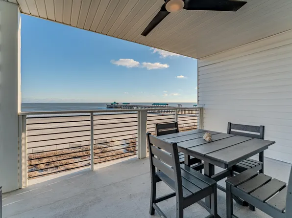 115 E Arctic Ave #3B, Folly Beach, SC 29439