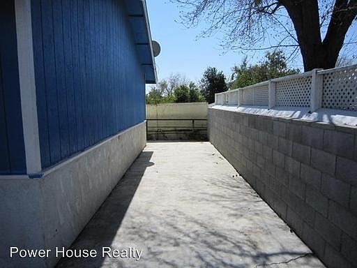 2nd image of 604 Hill St
