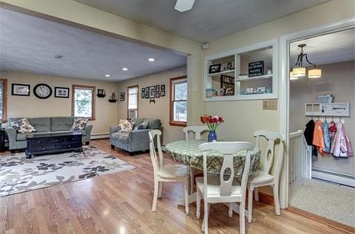 2nd image of 13 Grasshopper Ln