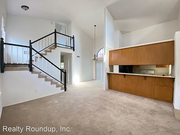 5th image of 1453 E Hidalgo Cir