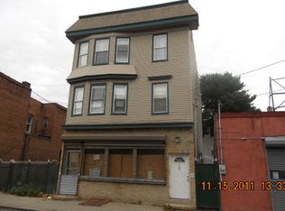 706 Grove St, Irvington, NJ 07111