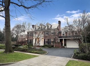 3809 Leland St, Chevy Chase, MD 20815
