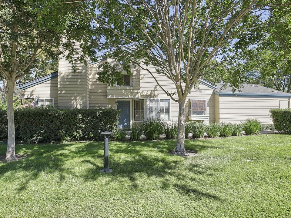 1st image of 1607 Fairway Green Cir