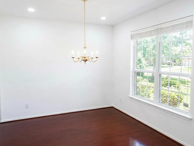 2032 Creek Shore Ln — Photo 5