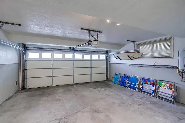 815 Salem Ct — Photo 6