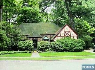 1161 Emerson Ave, Teaneck, NJ 07666