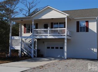 129 NE 22nd St, Oak Island, NC 28465