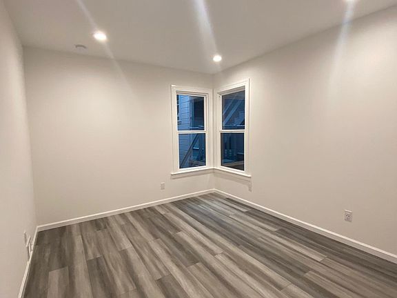 5th image of 692 15th Ave