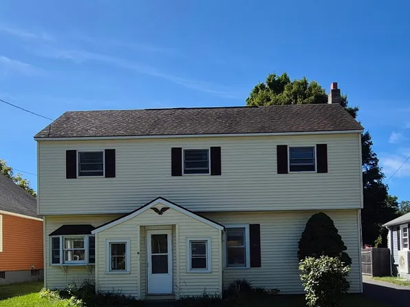 16 Searls St, Easthampton, MA 01027