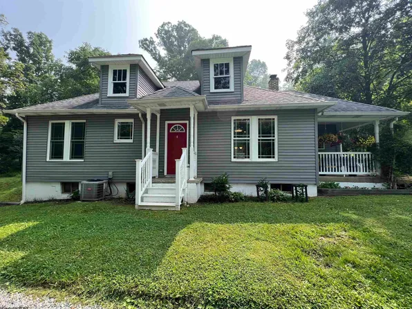 396 Hawk Hwy, Lost Creek, WV 26385