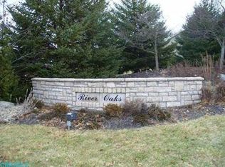391 Laurel Oak Ln, Heath, OH