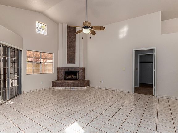 3rd image of 1704 S 39th St Unit 37