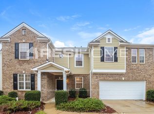 6230 Sparkling Cove Ln, Buford, GA 30518