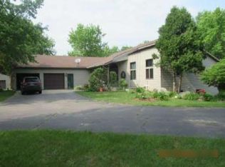 9610 Grange Ave NE, Rockford, MI 49341