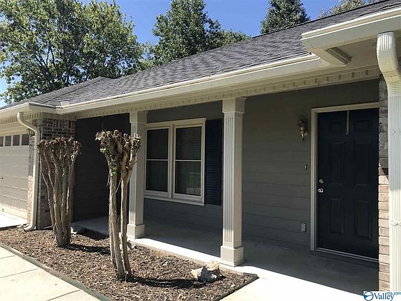 2nd image of 102 Crowson Cir