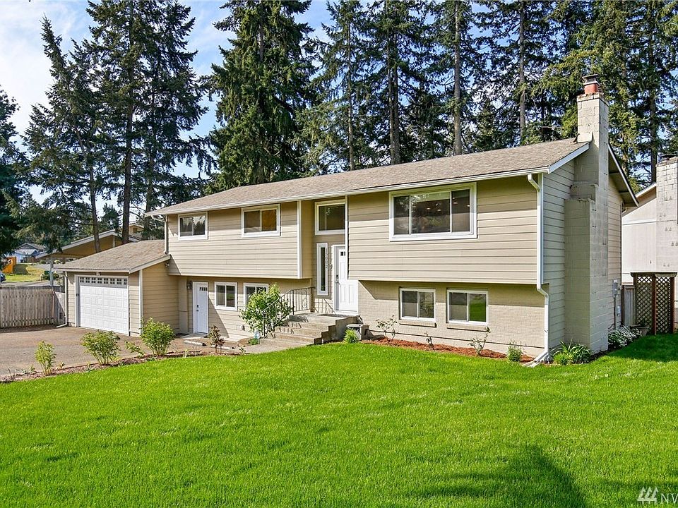 1st image of 15002 24th Ave E