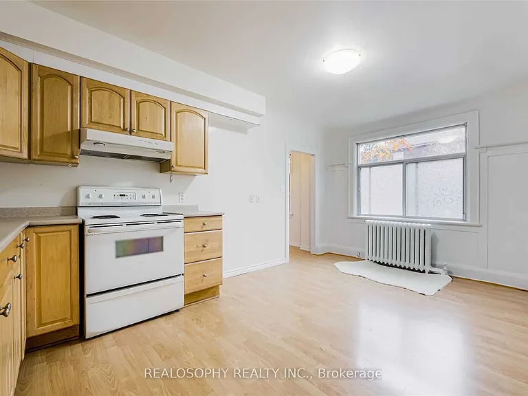66 Dorval Rd — Photo 2