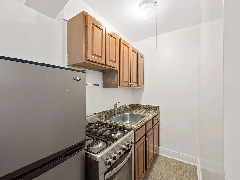5625 North Winthrop — Photo 7