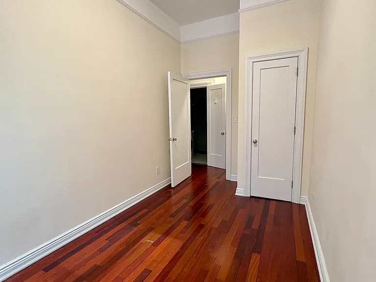 115 W 57th St #3F — Photo 7