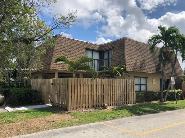 6575 W 24th Ct #3-14, Hialeah, FL 33016