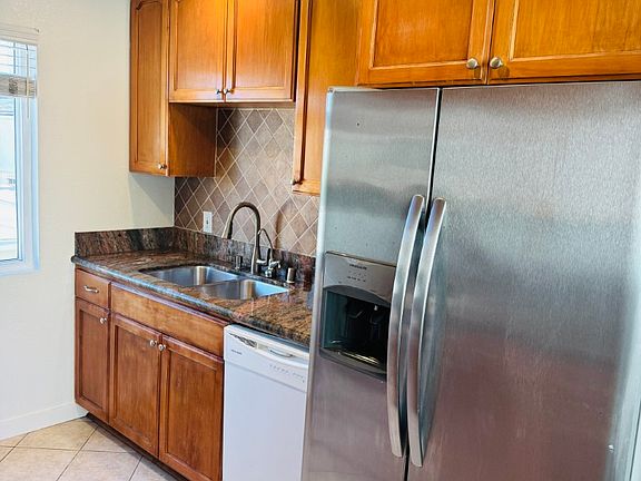 3rd image of 262 Corona Ave #1/2