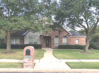 412 Chappel Hill Dr, Friendswood, TX 77546