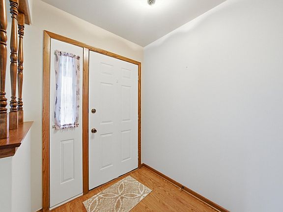2nd image of 18039 Delaware Ct