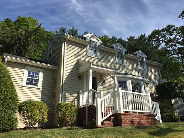 1st image of 118 Shockey Dr