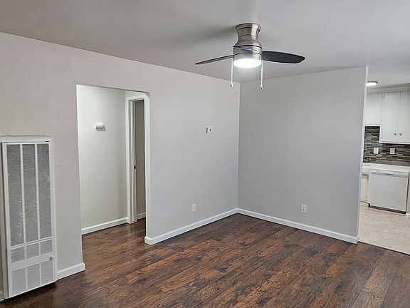 5th image of 2107 27th St APT 1
