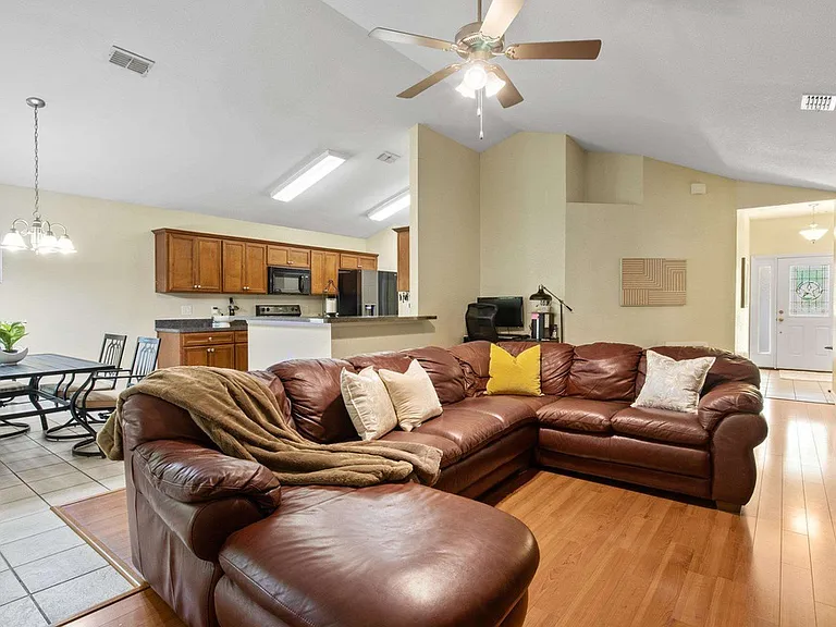 3224 Lord Murphy Trl — Photo 4