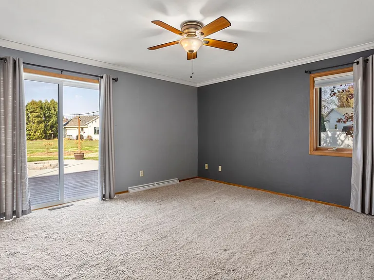 1324 Bluebird Ct — Photo 13
