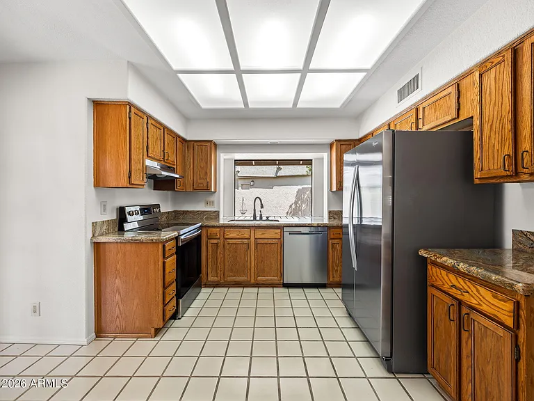 9823 N 100th Pl — Photo 17