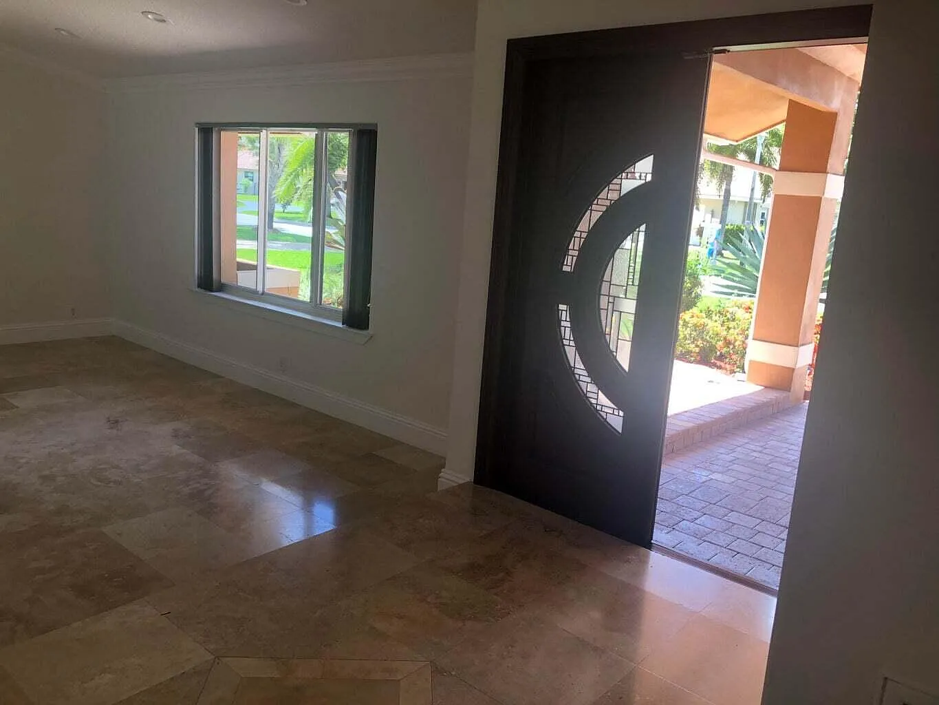 4 bed, 3.0 bath, 2717 sqft, $5,250 — Photo 2