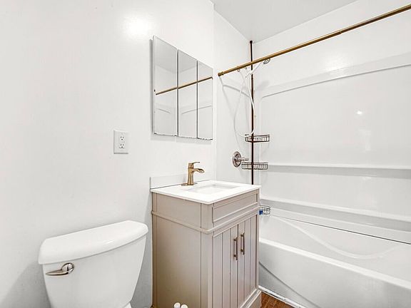 4th image of 3771 Alabama St