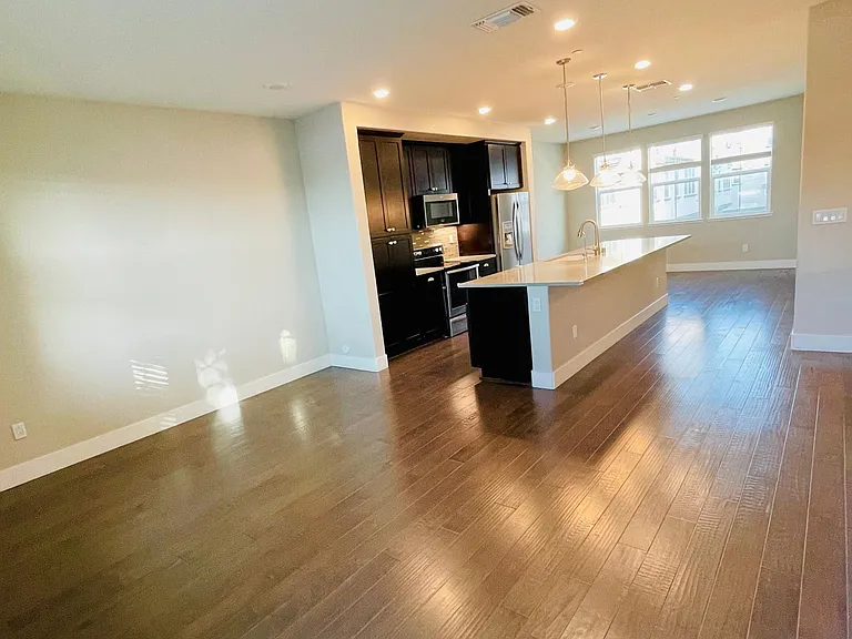 1595 Alviso St — Photo 3