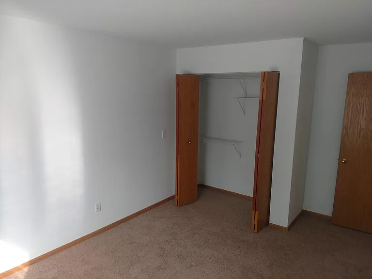 Riverwalk Apartments — Photo 42