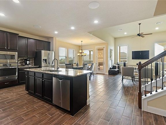 3rd image of 6844 Brindisi Pl